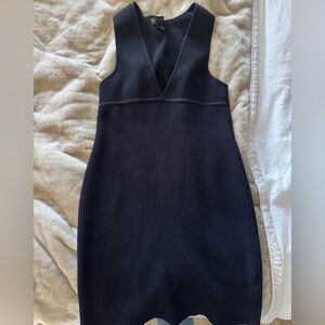 House of Harlow 1960 Luxe essentials -NEW ribbed V-neck dress. Size Small, black